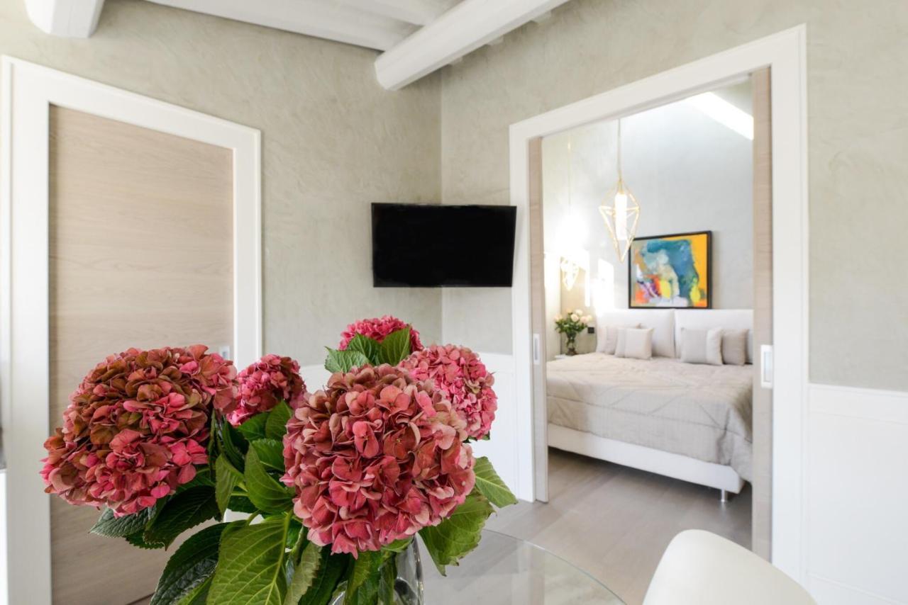 Duomo Suites Φλωρεντία Εξωτερικό φωτογραφία
